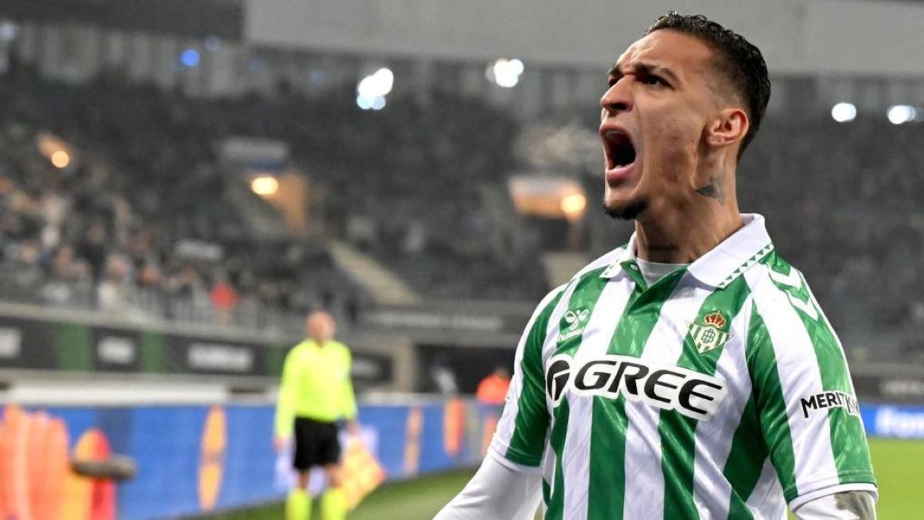 Antony: Piala Final Conference League