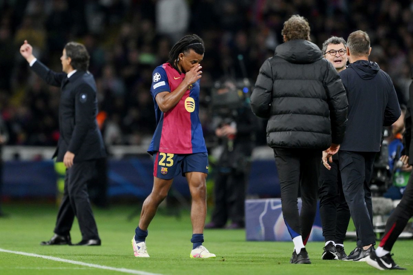 Barcelona Khawatir Jules Kounde Cedera di Laga Kontra Inter Milan