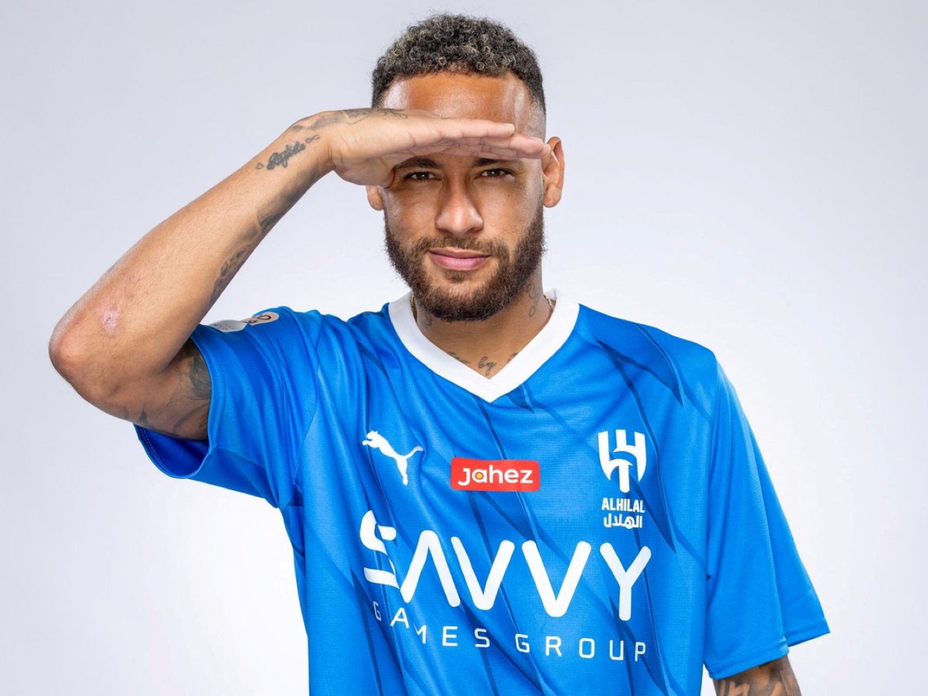 Neymar Coba Cetak Gol Pakai Tangan Tapi Dapat Kartu Merah